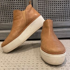 J/Slides Mika platform booties